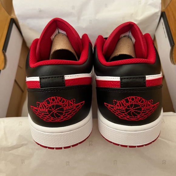 Air Jordan 1 Low. White, Black, Gym Red. Size 9. - Picture 5 of 12